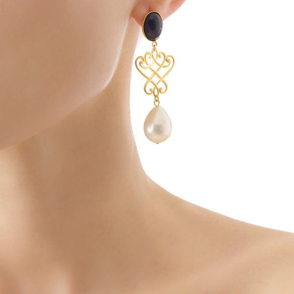 LUDIVINE Earrings with Black agate and Fresh water pearl drop