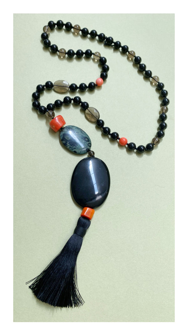 LOUXOR necklace black agate & semiprecious stones