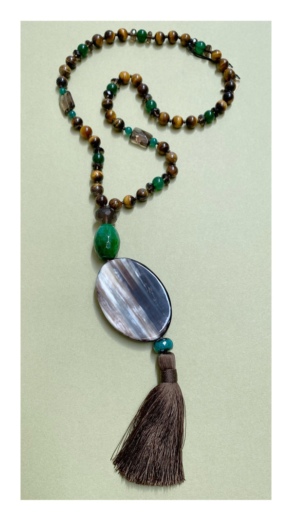 NAIROBI necklace horn & semiprecious stones