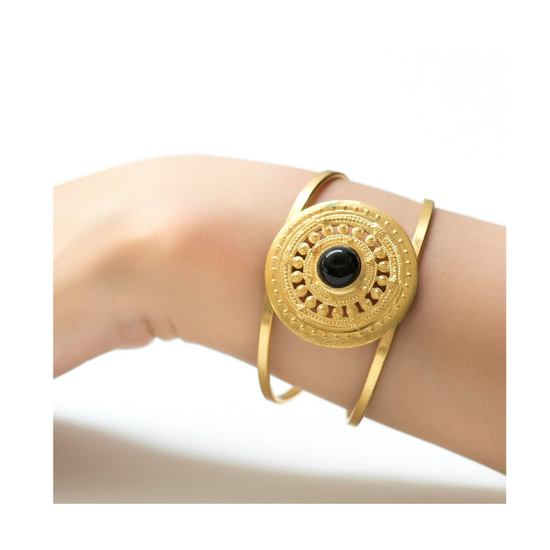 CALLISTA Bracelet with a vintage inspired element and black cabochon