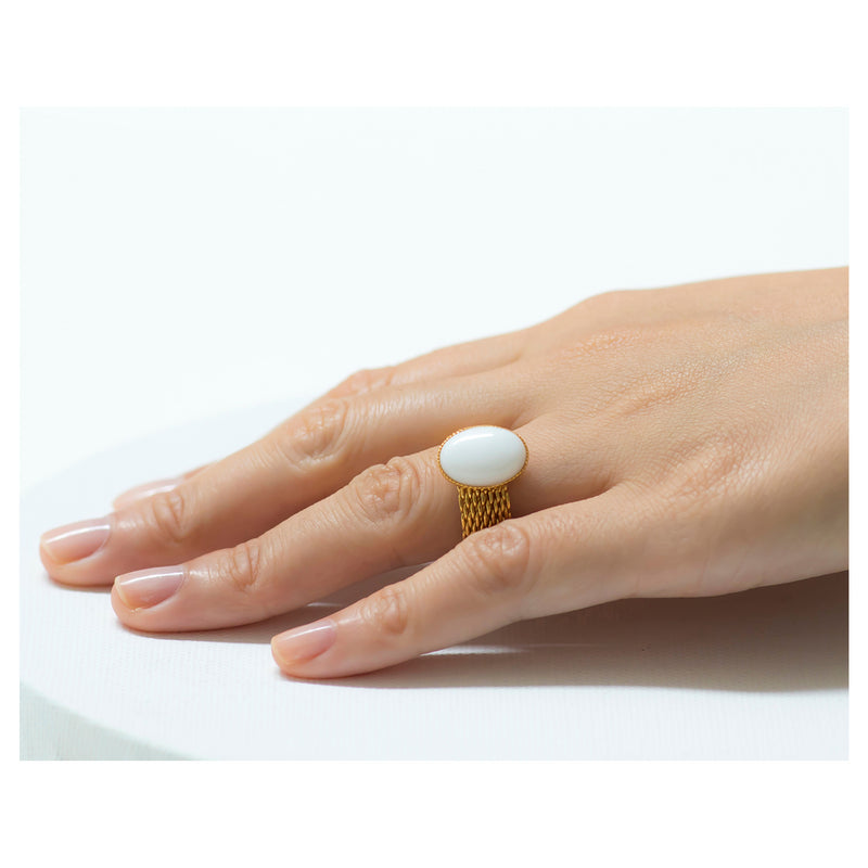 SHANTA Mesh Ring & White Cabochon
