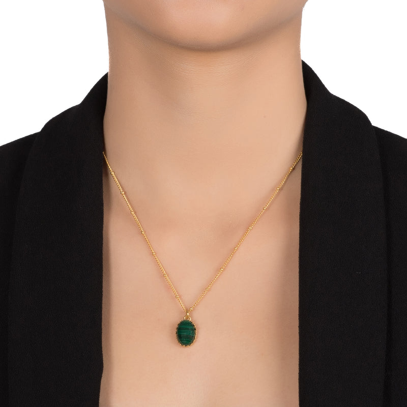 MEDICIS Vintage-inspired necklace Malachite
