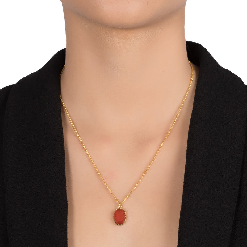 MEDICIS Vintage-inspired necklace Carnelian