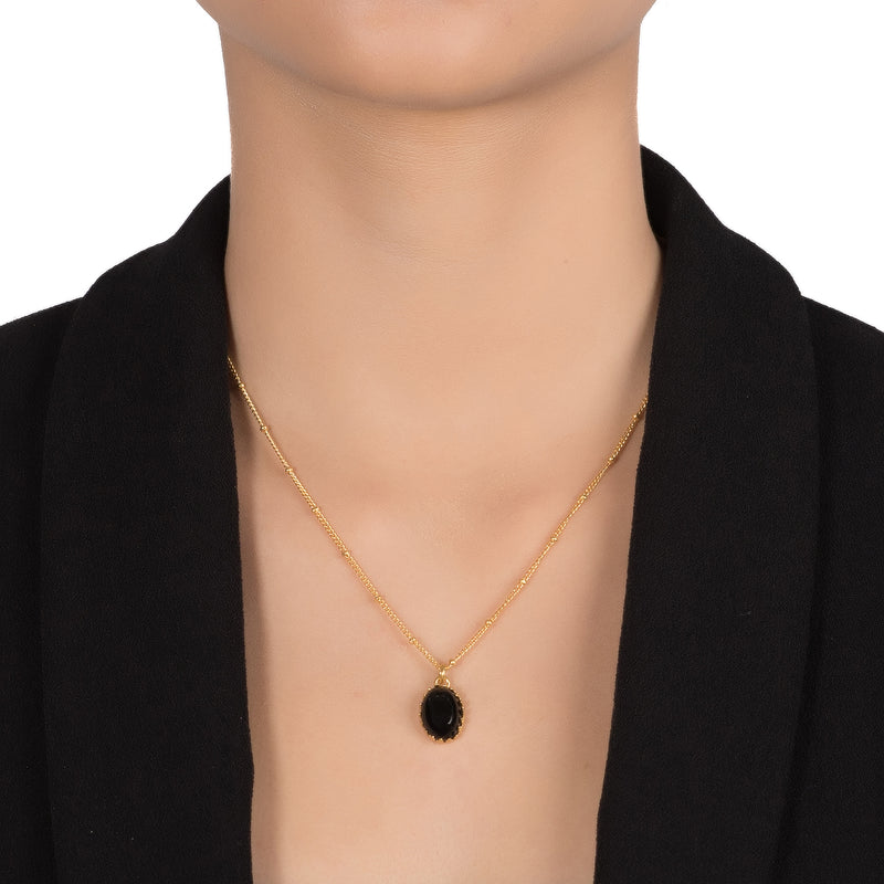 MEDICIS Vintage-inspired necklace Black