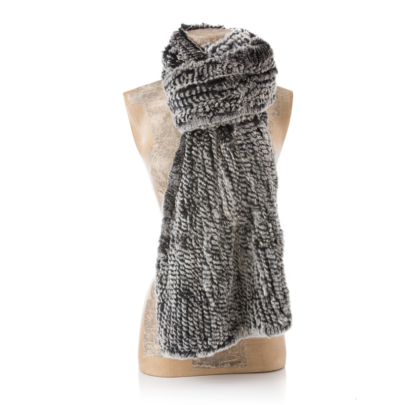 GSTAAD Large grey scarf