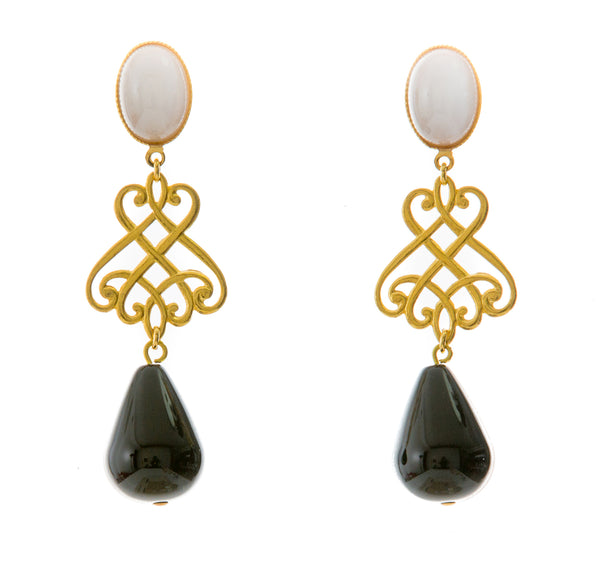 LUDIVINE Earrings with Fresh water pearl and Black agate drop