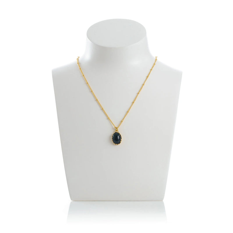 MEDICIS Vintage-inspired necklace Black