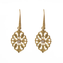 Nolan pearl vintage-inspired earring